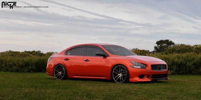 Nissan Maxima
